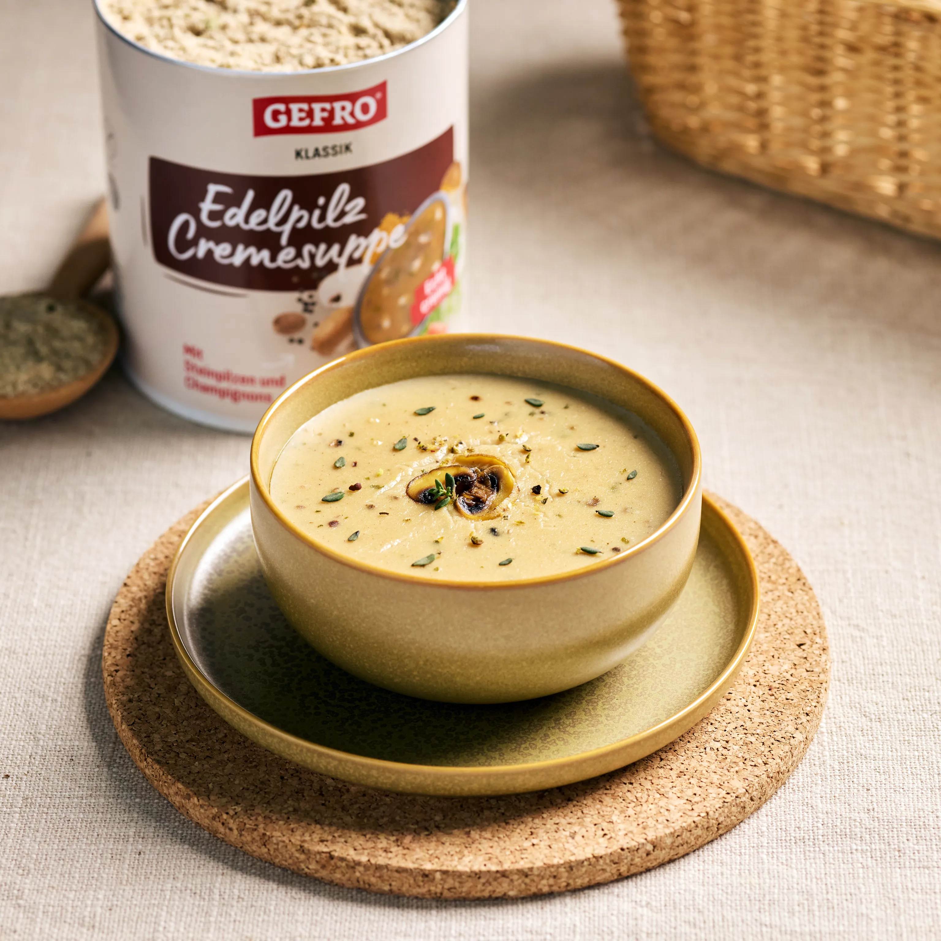 Edelpilz-Cremesuppe mit Steinpilzen und Champignons - Image 4