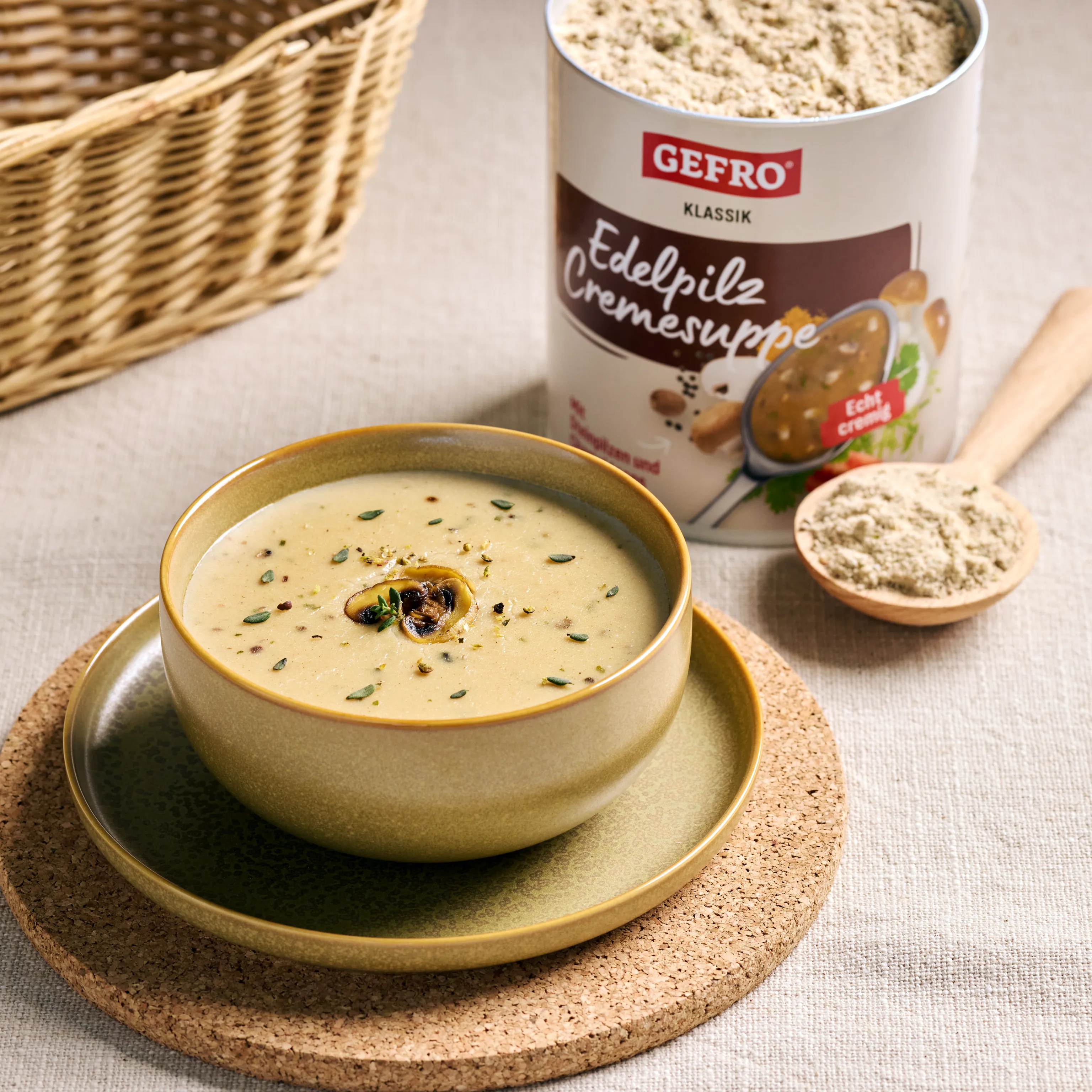 Edelpilz-Cremesuppe mit Steinpilzen und Champignons - Image 8